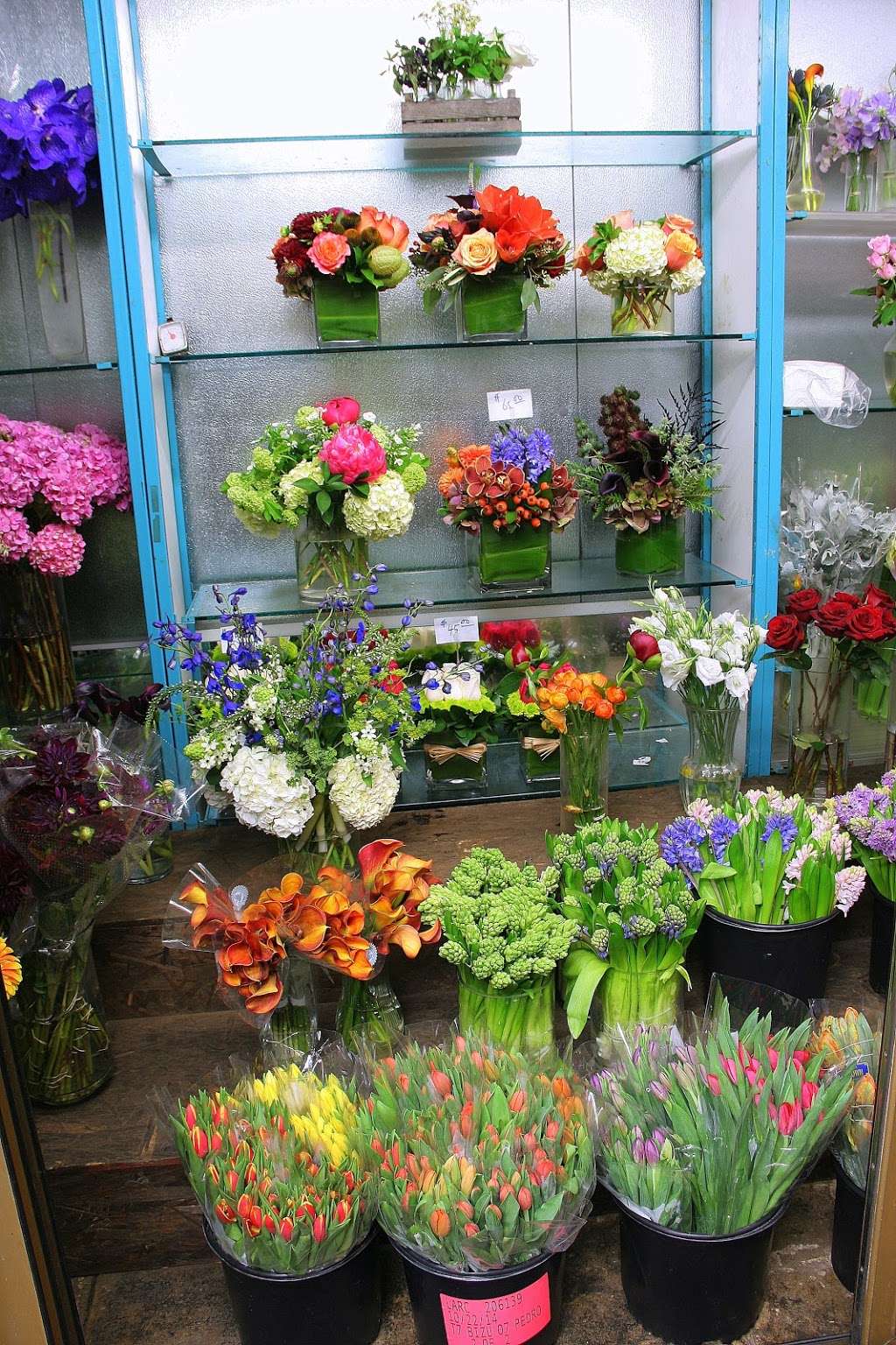 LARCHMONT VILLAGE FLORIST | 420 N Larchmont Blvd, Los Angeles, CA 90004, USA | Phone: (323) 464-8146