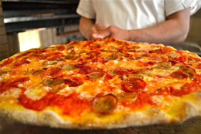 Saporito Pizza | 896 Huguenot Ave, Staten Island, NY 10312, USA | Phone: (718) 227-6300