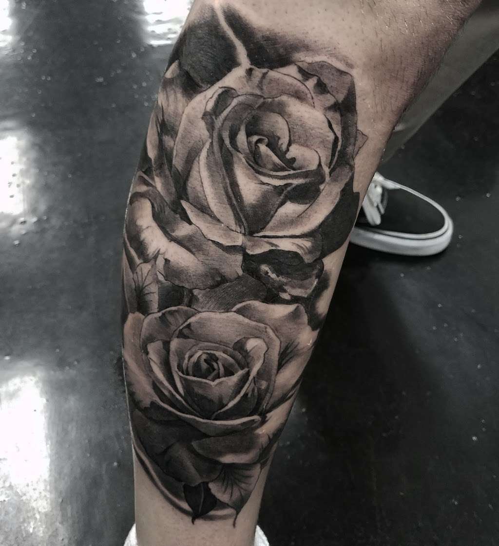 California Rose Tattoo Gallery | 2054 S Euclid St, Anaheim, CA 92802, USA | Phone: (714) 867-6302