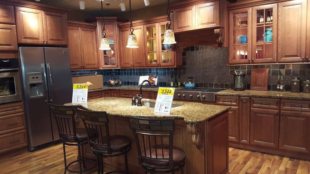 The Solid Wood Cabinet Company | 4914, 6300 Bristol Pike, Levittown, PA 19057, USA | Phone: (267) 587-0600