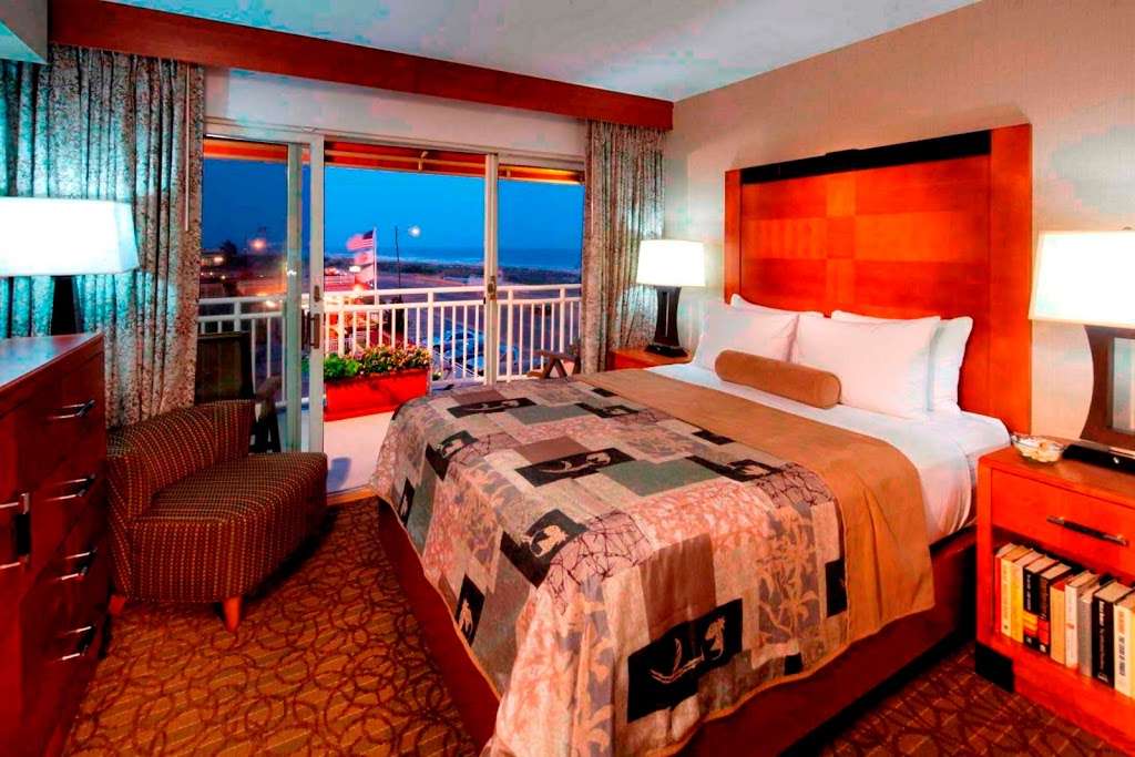 The Montreal Beach Resort | 1025 Beach Ave, Cape May, NJ 08204, USA | Phone: (609) 884-7011