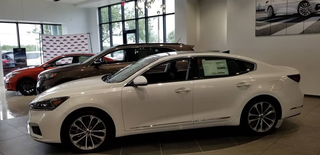 Kia of South Austin | 5306 S IH 35 Frontage Rd, Austin, TX 78745, USA | Phone: (512) 444-6635