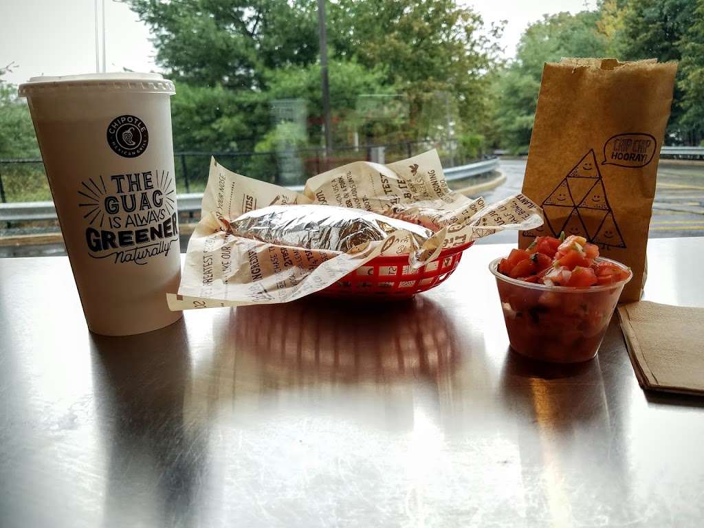 Chipotle Mexican Grill | 93 Turnpike St, North Andover, MA 01845, USA | Phone: (978) 688-1883