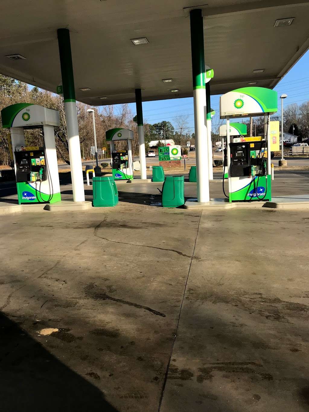 Valero Gas Station/KOA Check-In | 940 Gold Hill Rd, Fort Mill, SC 29715, USA | Phone: (803) 548-1148