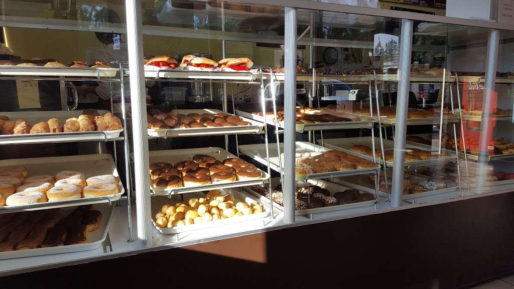 Freshh Donuts | 2545 Chino Hills Pkwy, Chino Hills, CA 91709, USA | Phone: (909) 393-0750