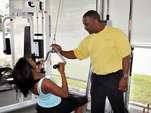 One on One Personal Fitness Studio | 14200 Stuebner Airline Rd, Houston, TX 77069, USA | Phone: (281) 678-4116