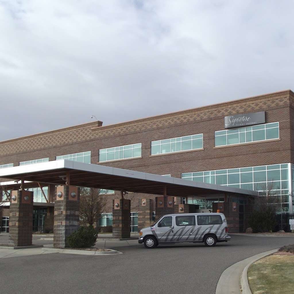 Signature Flight Support APA - Centennial Airport | 8001 S. InterPort Blvd., Englewood, CO 80112, USA | Phone: (303) 799-8388