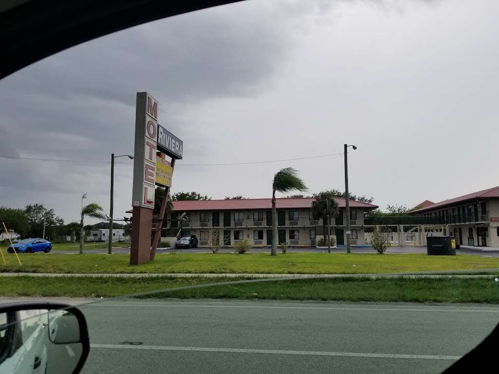 Riviera Motel | 2248 E Irlo Bronson Memorial Hwy, Kissimmee, FL 34744, USA | Phone: (407) 847-9494