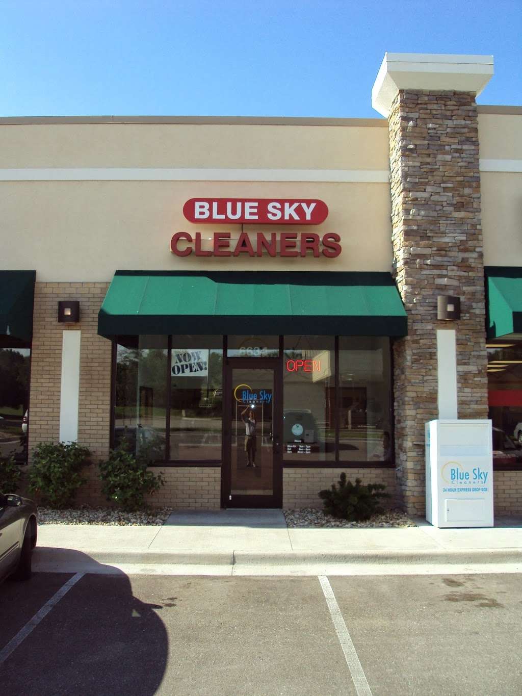 Blue Sky Cleaners | 6634 Monticello Rd, Shawnee, KS 66226, USA | Phone: (913) 422-3300