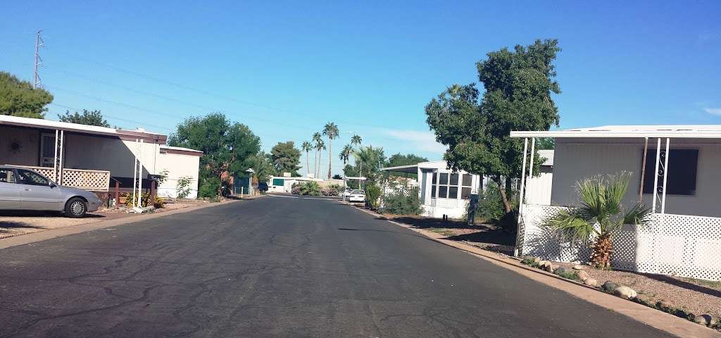 Shadow Ridge Estates Family Mobile Home Park | 8595 N 71st Ave, Glendale, AZ 85301, USA | Phone: (623) 693-8177