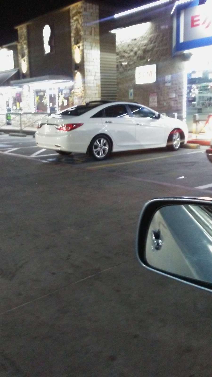 Exxon | 3003 E Illinois Ave, Dallas, TX 75216, USA | Phone: (214) 371-7374