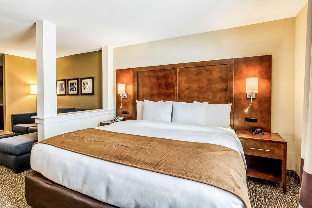 Comfort Suites | 15813 2nd St, Channelview, TX 77530 | Phone: (281) 864-7552