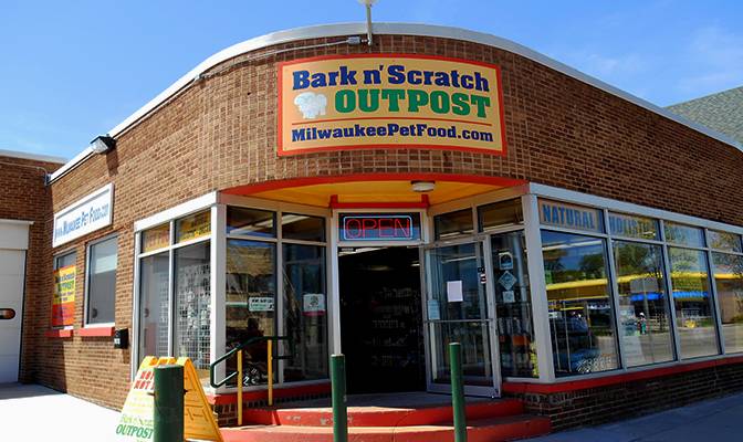 Bark N Scratch Outpost | 5835 W Bluemound Rd, Milwaukee, WI 53213, USA | Phone: (414) 444-4110