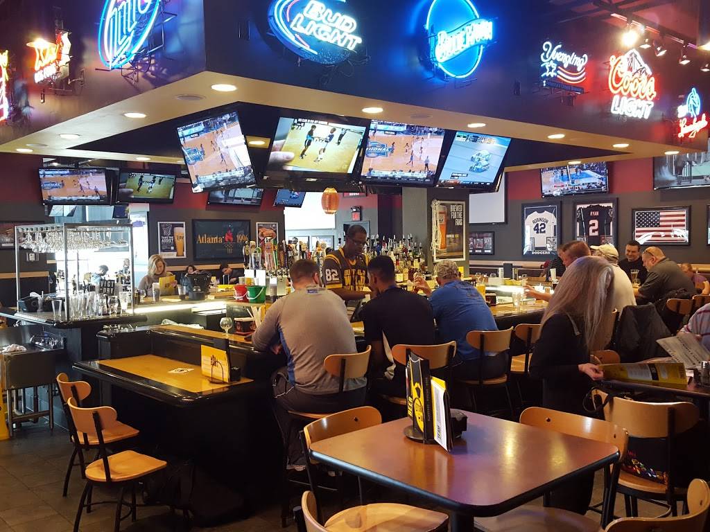 Buffalo Wild Wings | 6000 N TERMINAL PARKWAY, TERMINAL D, Atlanta, GA 30337, USA | Phone: (404) 763-0770