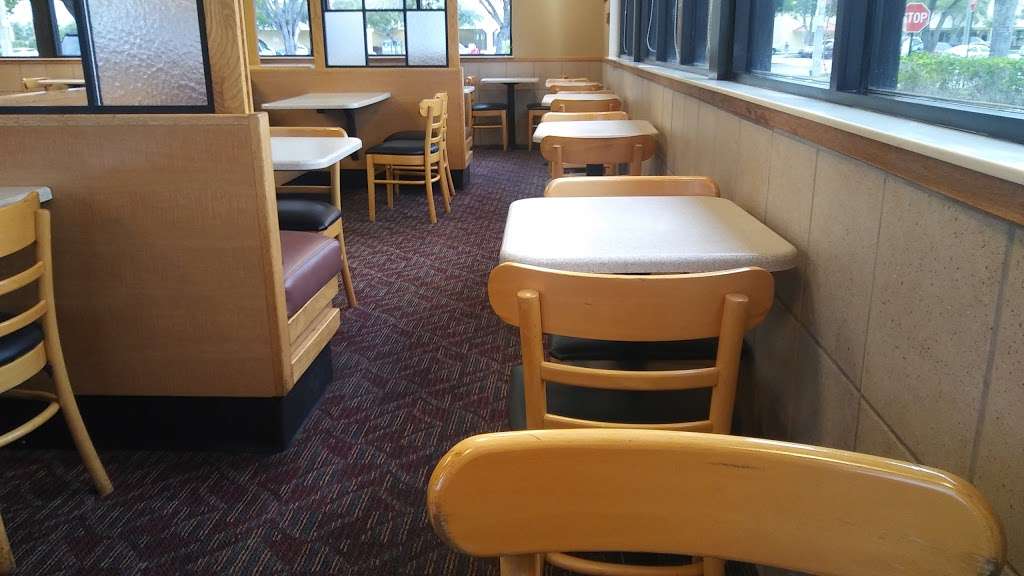 Wendys | 7925 S Dixie Hwy, West Palm Beach, FL 33405, USA | Phone: (561) 586-2885