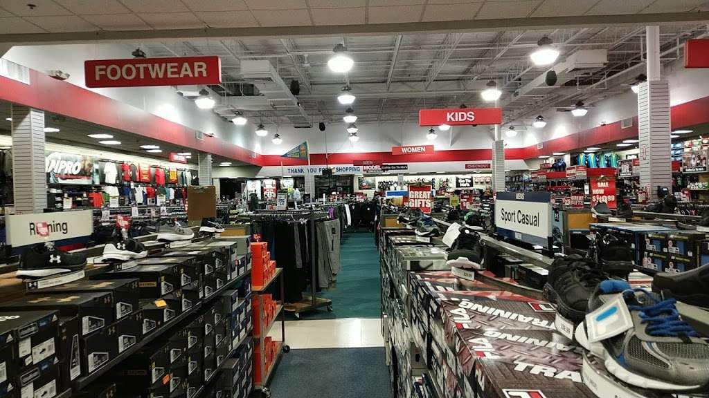 Modells Sporting Goods | 274 Passaic Ave, Kearny, NJ 07032 | Phone: (201) 246-9400