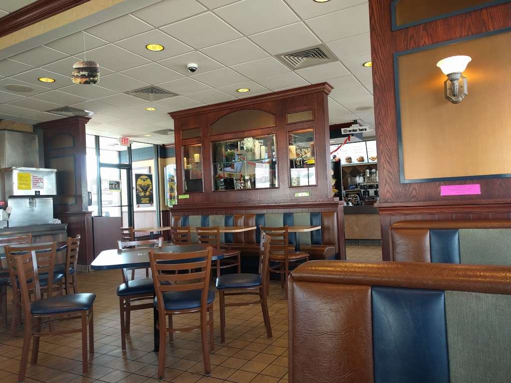 McDonalds | 10551 120th Ave, Pleasant Prairie, WI 53158, USA | Phone: (262) 857-9634