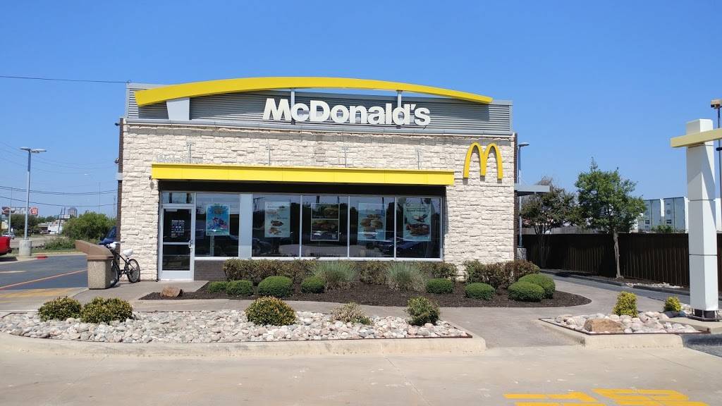 McDonalds | 2197 W Northwest Hwy, Dallas, TX 75220, USA | Phone: (972) 556-1398