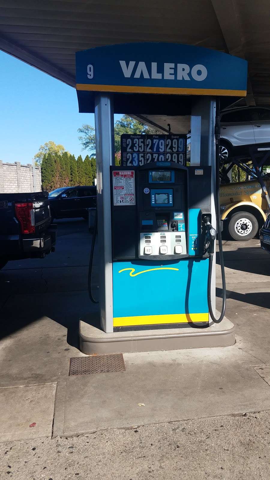 Valero | 193 NJ-17, Mahwah, NJ 07430 | Phone: (201) 529-9872