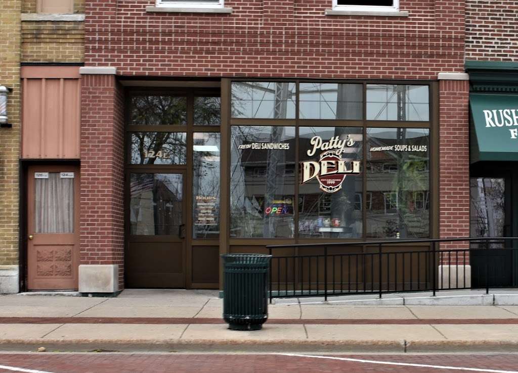 Delavans Downtown Deli | 124 E Walworth Ave, Delavan, WI 53115, USA | Phone: (262) 728-1145