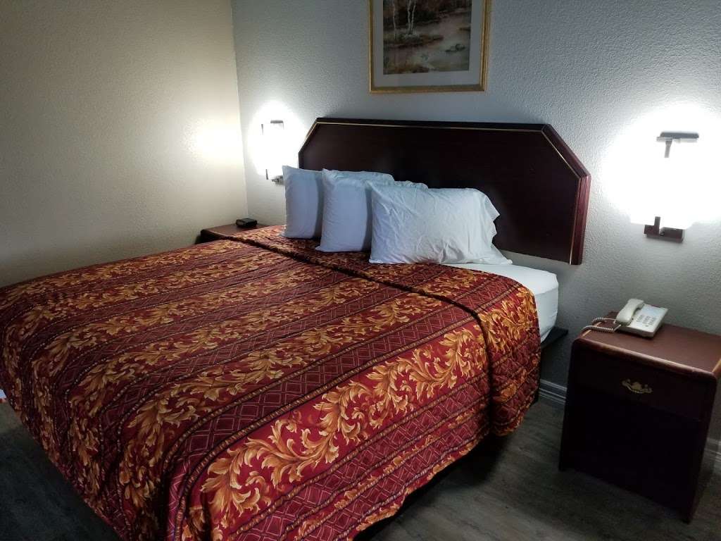 Executive Inn & Suites | 10515 Fountaingate Dr, Stafford, TX 77477, USA | Phone: (281) 495-4949