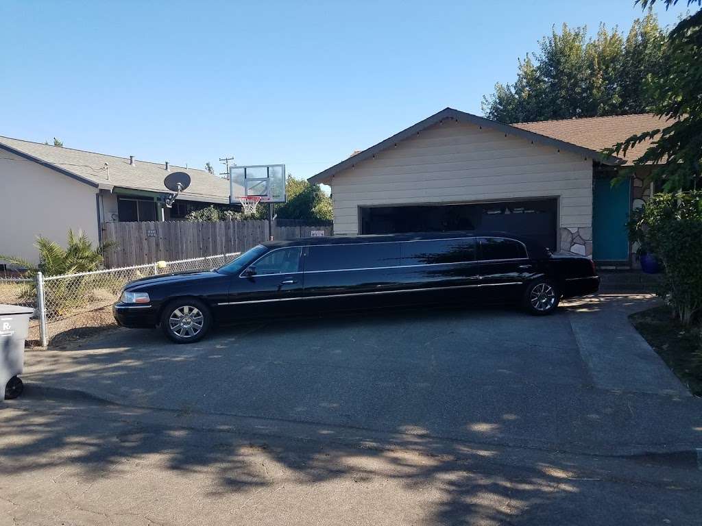 Wine and Limo Tours | 516 Baker Ave, Santa Rosa, CA 95407, USA | Phone: (707) 806-4319