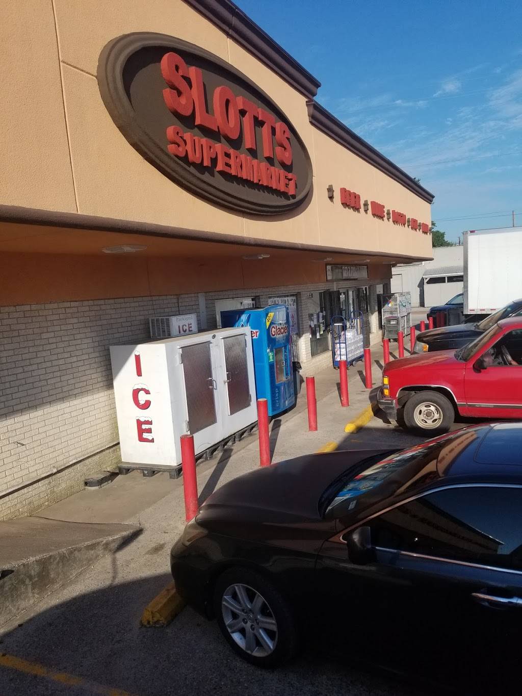 Slotts Supermarket | 301 Gibbs St, New Waverly, TX 77358 | Phone: (936) 344-6286