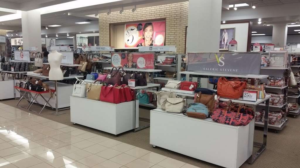 JCPenney | 730 Meyerland Plaza Mall, Houston, TX 77096 | Phone: (713) 666-3861