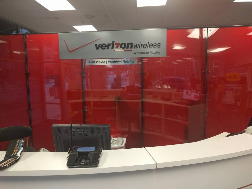 Verizon Authorized Retailer - Wireless Zone | 1857 E Kenilworth Pl Suite D, Milwaukee, WI 53202, USA | Phone: (414) 224-7800
