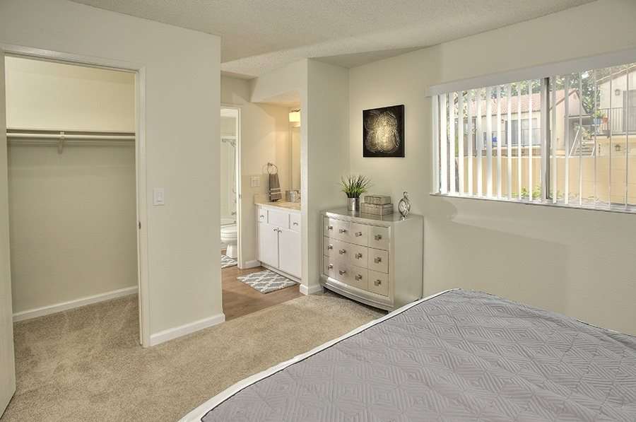 Creekside Gardens Apartments | 300 Bel Air Dr, Vacaville, CA 95687, USA | Phone: (707) 447-1839