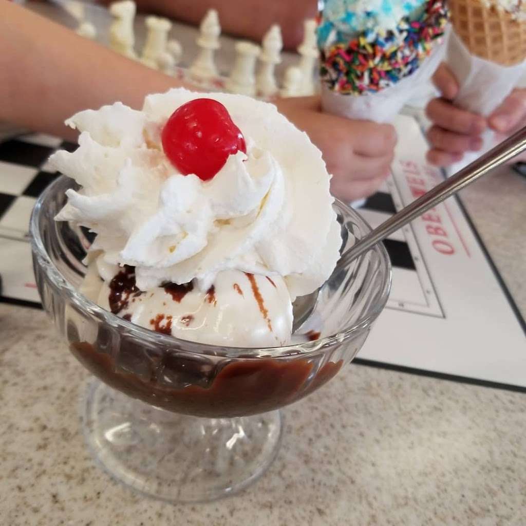 Oberweis Ice Cream and Dairy Store | 5572 Grand Ave Suite 1, Gurnee, IL 60031, USA | Phone: (847) 406-3000