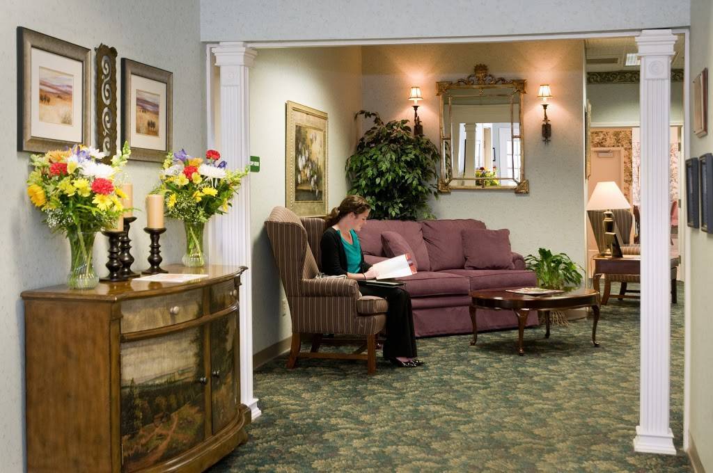 Green Valley Care Center | 3118 Green Valley Rd, New Albany, IN 47150, USA | Phone: (812) 945-2341