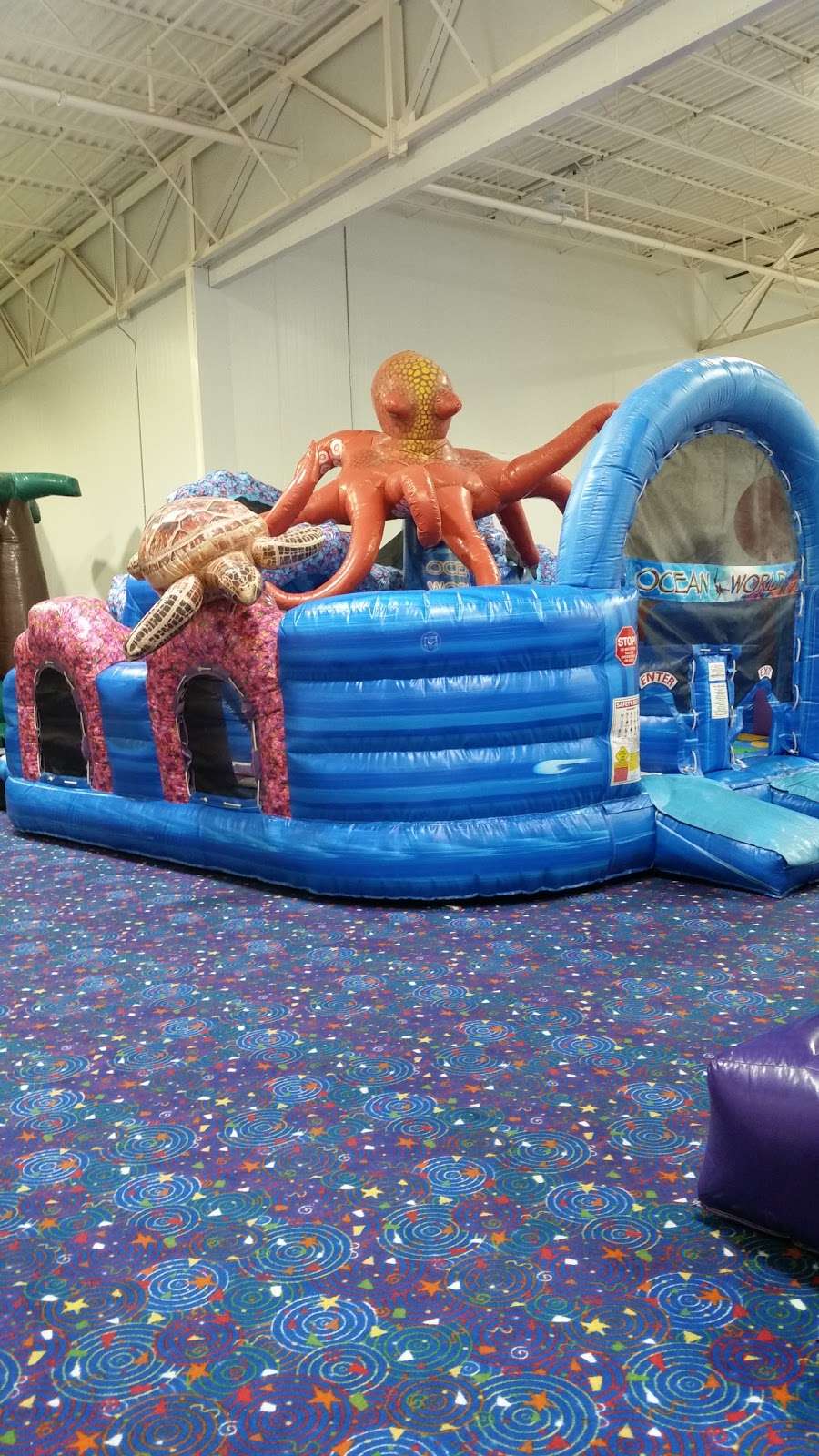 Bellas Bouncies Jump Center - Volo | 31223 N US Hwy 12, Volo, IL 60073, USA | Phone: (847) 546-7000