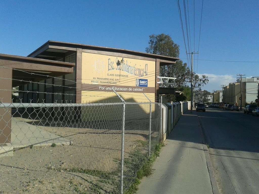 Escuela Secundaria 42 | Panamericana S/N, Panamericano, 22647 Tijuana, B.C., Mexico | Phone: 664 636 6991