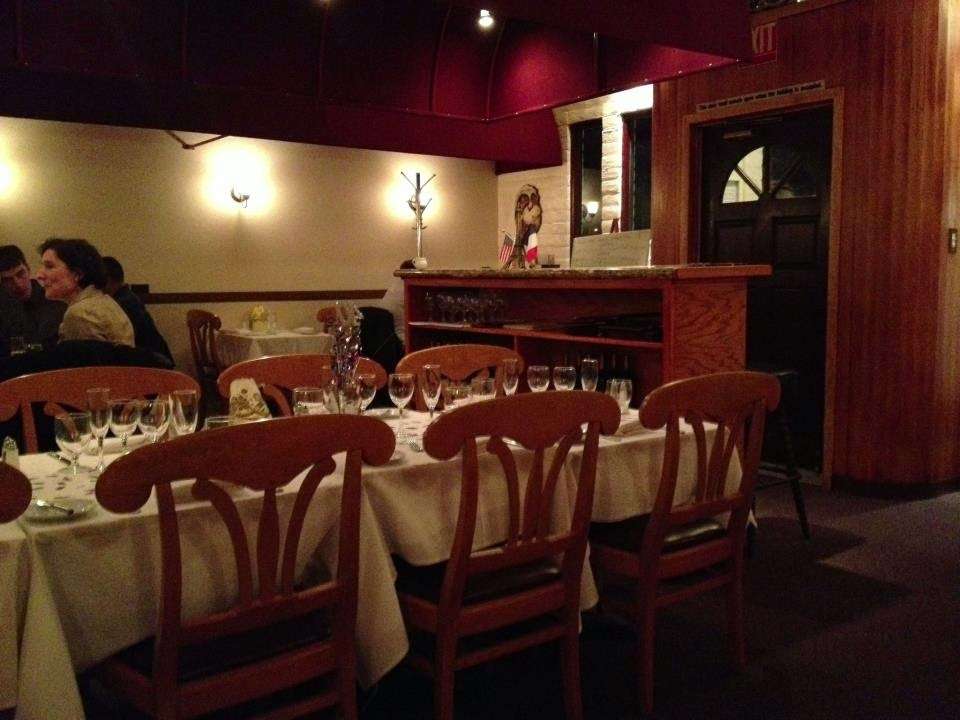 Le Petit Bistro | 1405 W El Camino Real, Mountain View, CA 94040, USA | Phone: (650) 964-3321