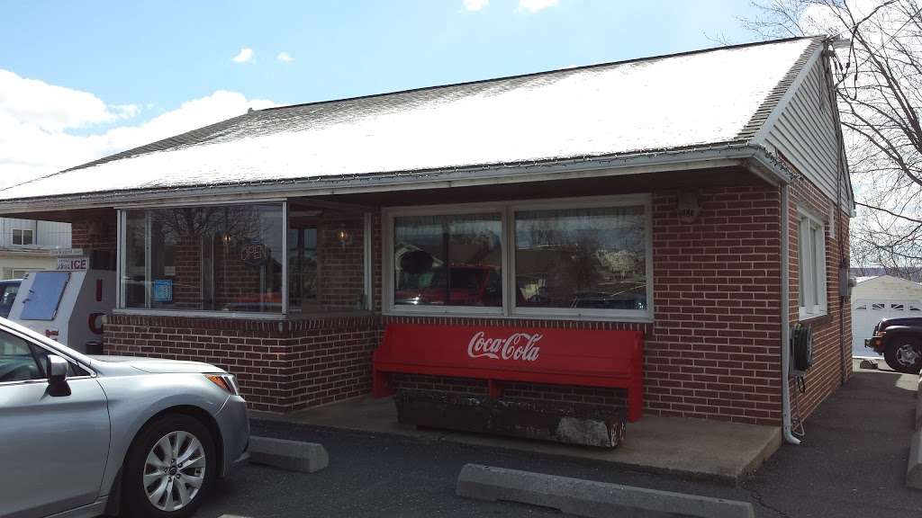 White Horse Luncheonette | 5562 Old Philadelphia Pike, Gap, PA 17527, USA | Phone: (717) 768-8566