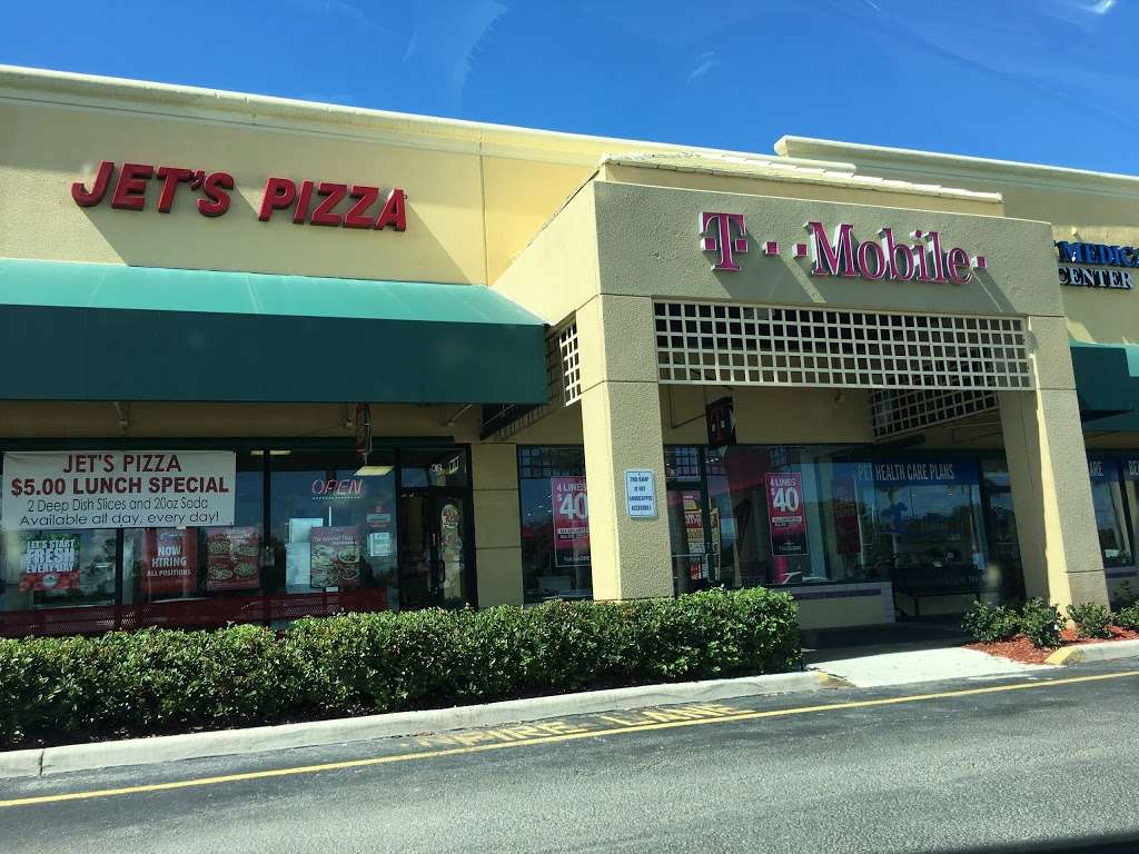 Jets Pizza | 8903 Glades Rd, Boca Raton, FL 33434, USA | Phone: (561) 852-5700