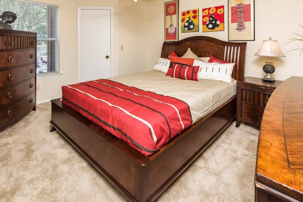 Marina Landing Apartments | 6315 Westgate Dr, Orlando, FL 32835, USA | Phone: (855) 568-1140