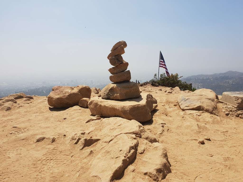 Starting point of Wisdom Tree Hike | Lake Hollywood Dr, Los Angeles, CA 90068, USA