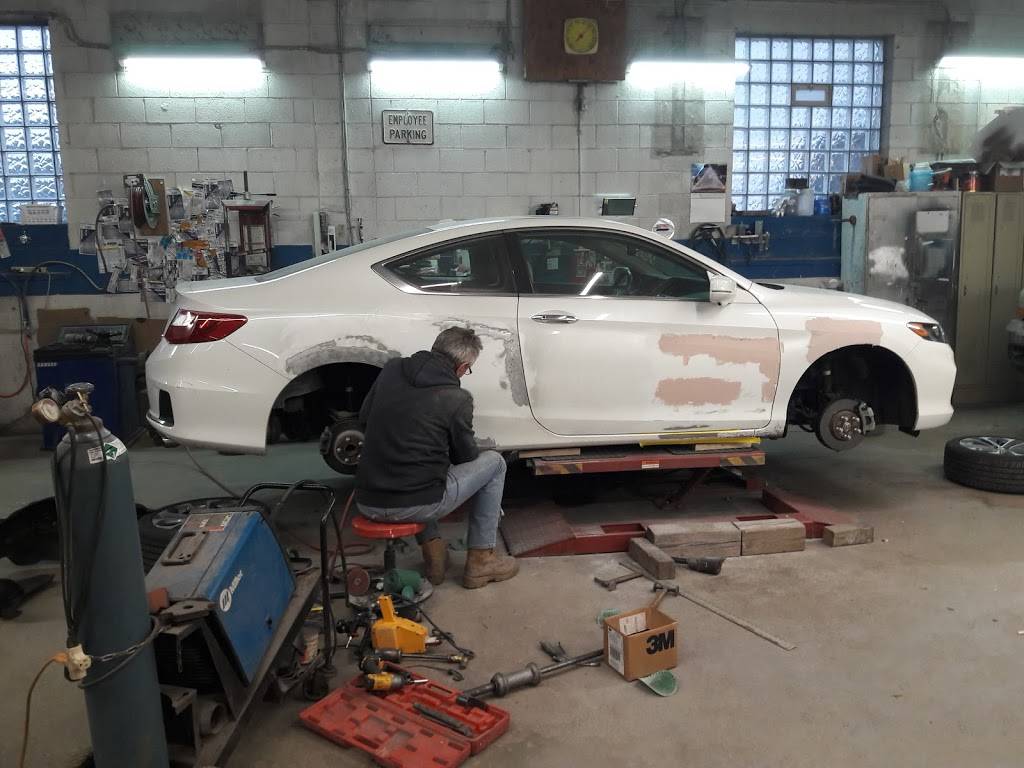 McHale Auto Body | 4825 123rd St W, Savage, MN 55378, USA | Phone: (952) 894-3277