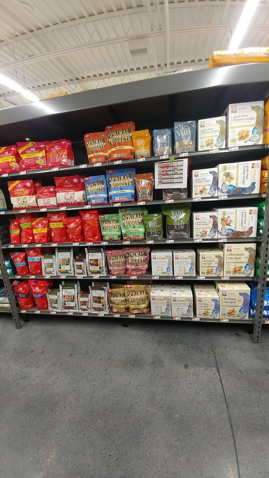 Pet Supplies Plus Omaha, 9725 Q St, Omaha, NE 68127, USA