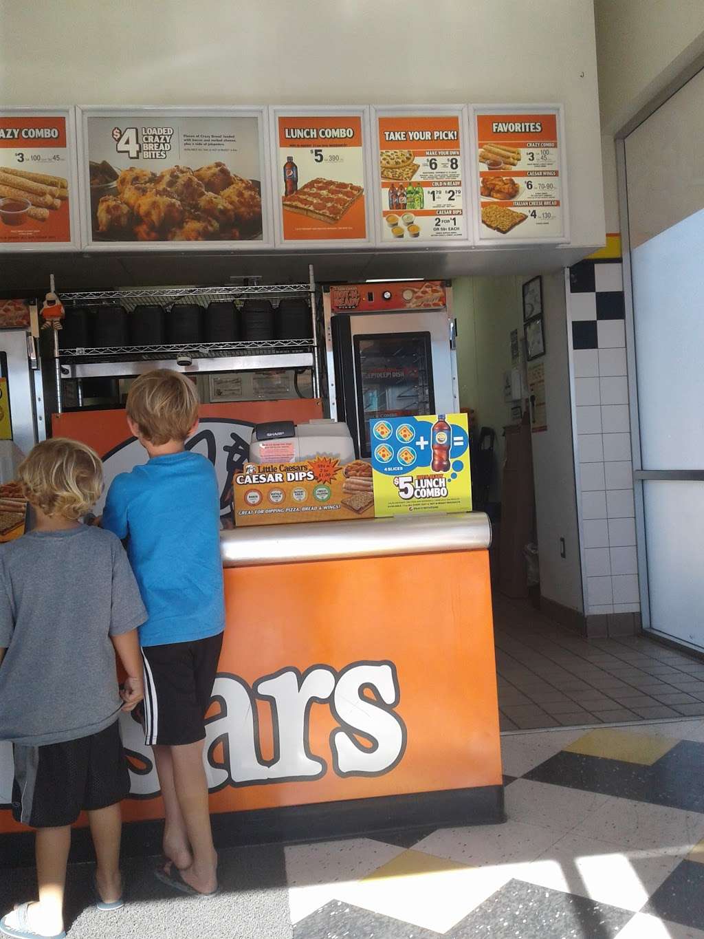 Little Caesars Pizza | 751 S Workman St, San Fernando, CA 91340, USA | Phone: (818) 361-3851