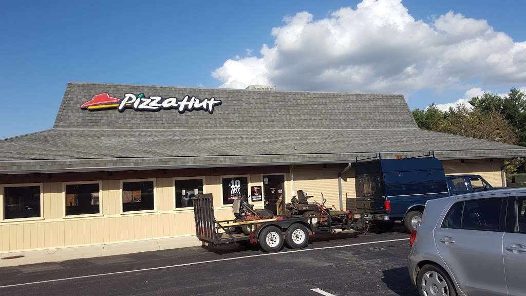 Pizza Hut | 24 E Frederick St, Walkersville, MD 21793, USA | Phone: (301) 898-0711