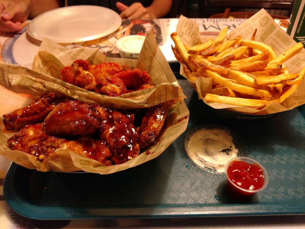 Wingstop | 720 IL-83, Mundelein, IL 60060, USA | Phone: (847) 566-9464