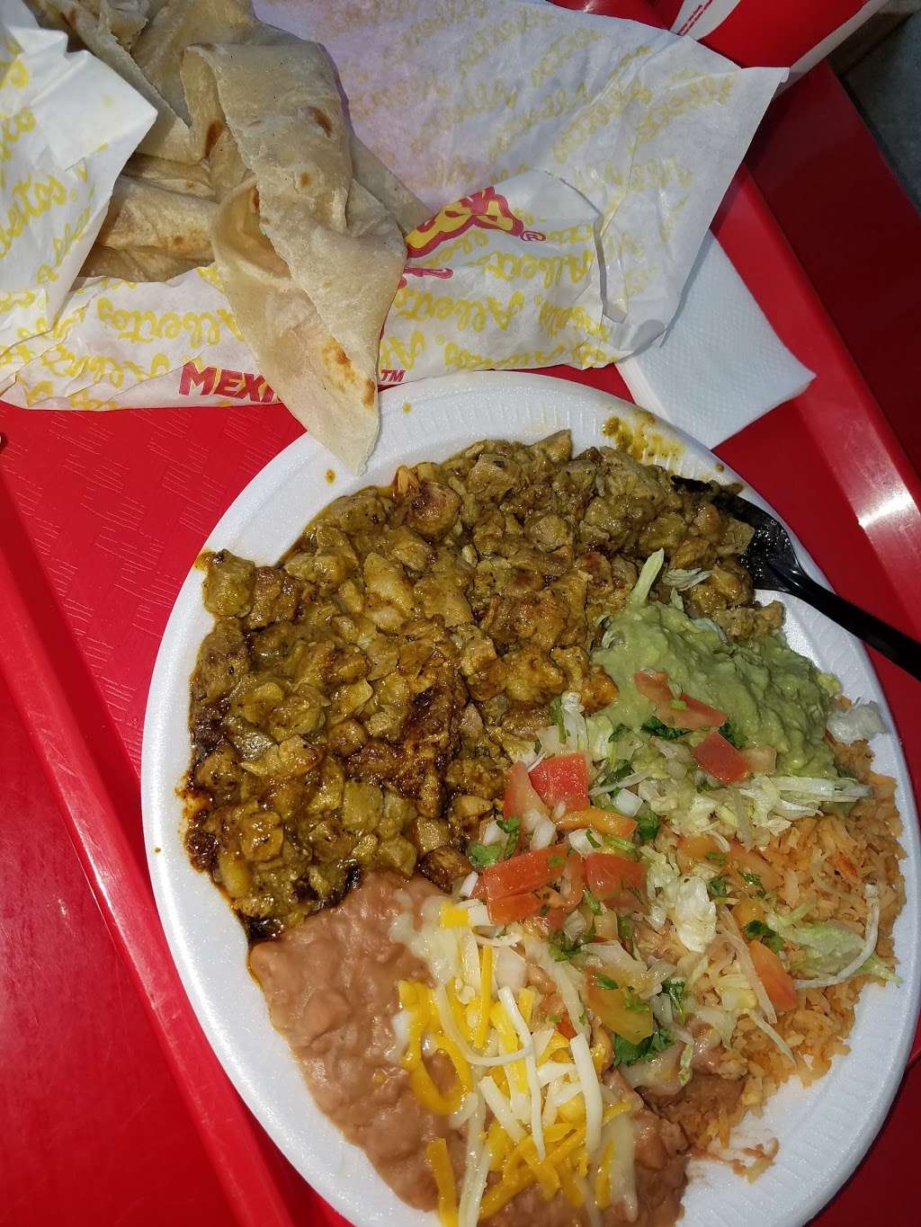 Albertos Mexican Food | 5227, 1090 Ontario Mills Dr, Ontario, CA 91764 | Phone: (909) 941-3680