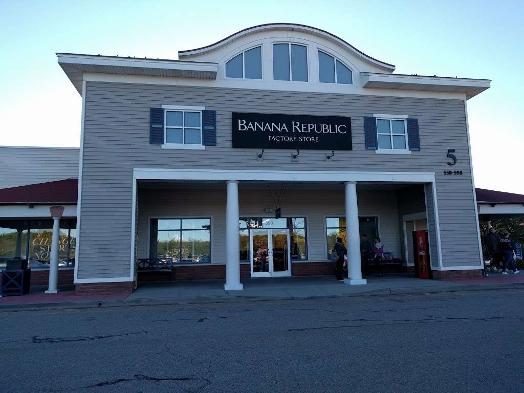 Banana Republic | 1 Outlet Blvd, Wrentham, MA 02093, USA | Phone: (508) 384-5320