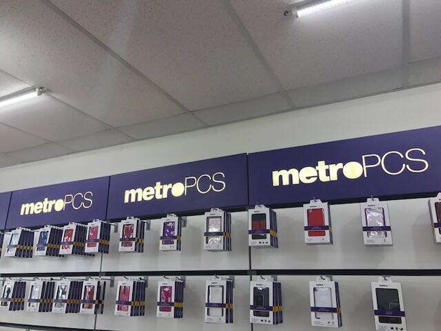 Metro by T-Mobile | 10950 Bissonnet St Suite 280, Houston, TX 77099, USA | Phone: (832) 243-4316