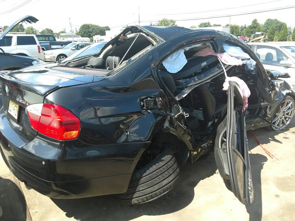 Tinton Auto Wreckers | 21 Martin St, Avenel, NJ 07001, USA | Phone: (908) 297-8618