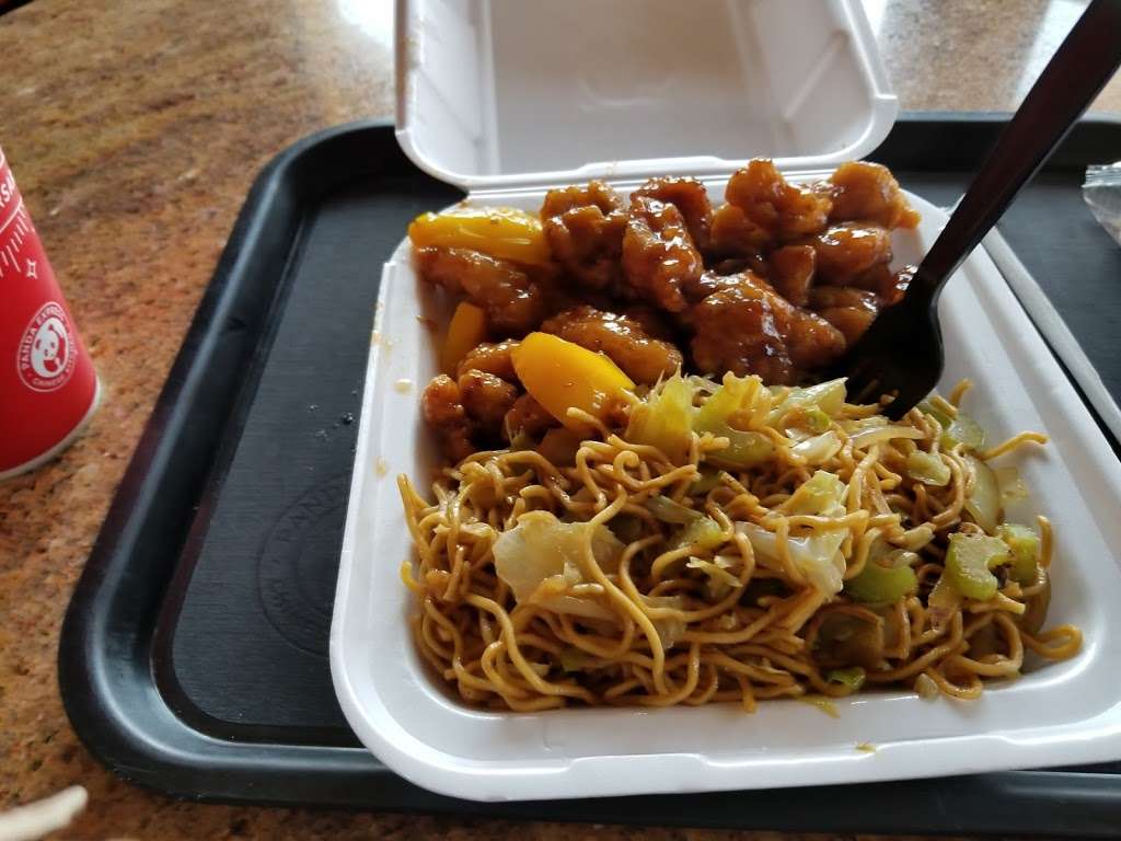 Panda Express | 8231 Foothill Blvd, Sunland-Tujunga, CA 91040, USA | Phone: (818) 352-8645