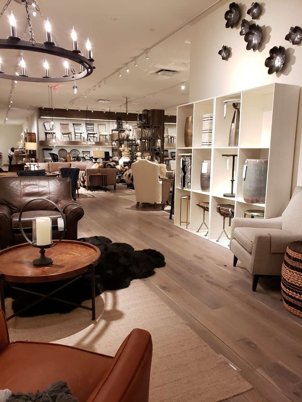 Arhaus | 3101 PGA Boulevard N213, Palm Beach Gardens, FL 33410, USA | Phone: (561) 775-6223